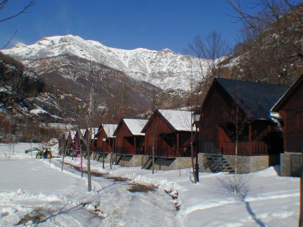 Bungalows La Borda D'Arnaldet Виянова Стая снимка