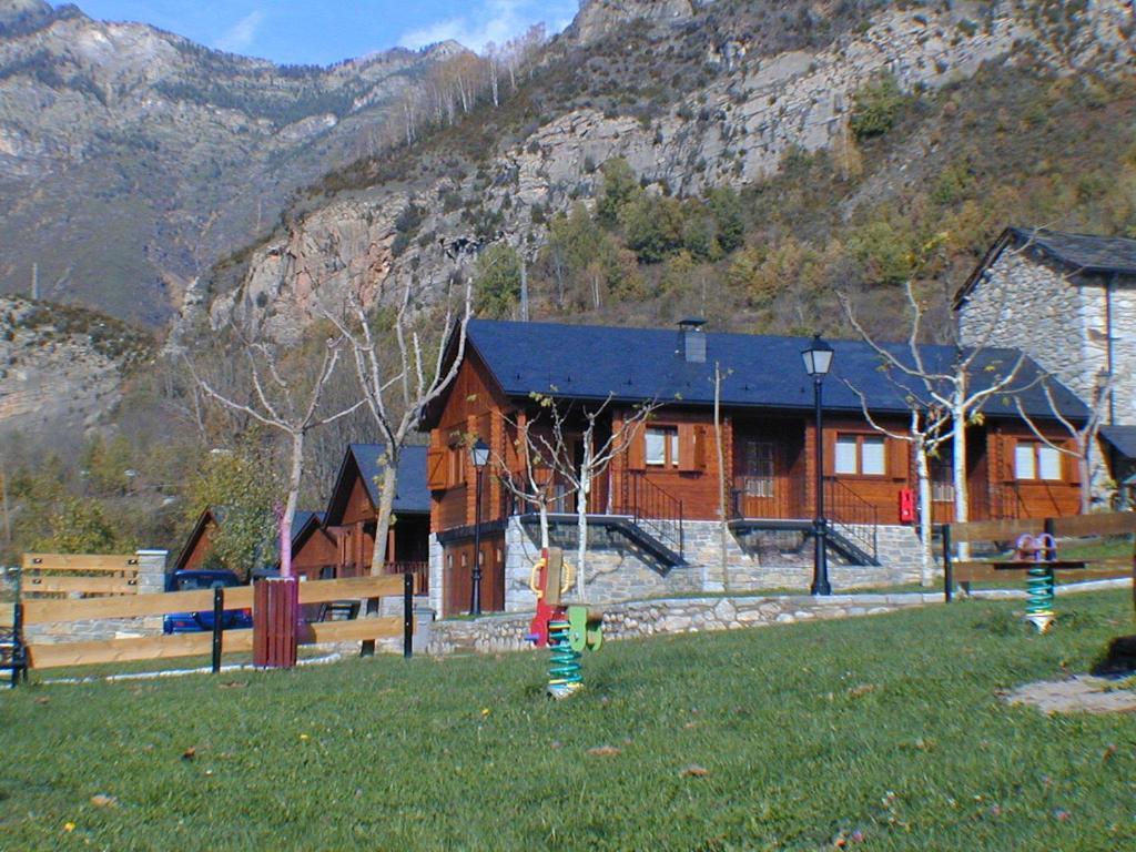Bungalows La Borda D'Arnaldet Виянова Стая снимка
