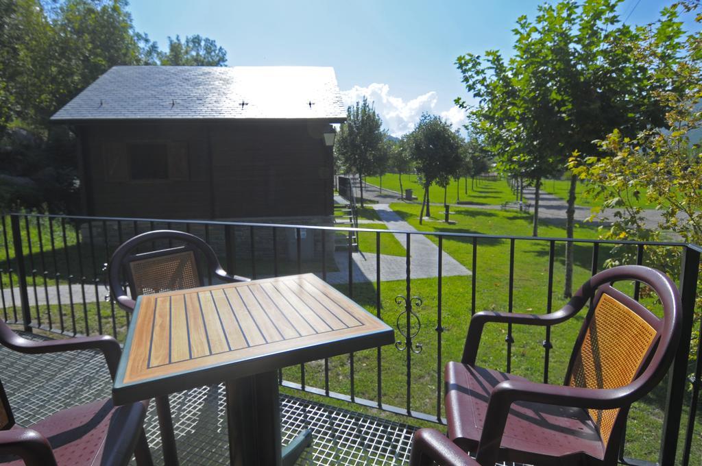 Bungalows La Borda D'Arnaldet Виянова Екстериор снимка