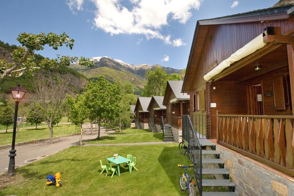 Bungalows La Borda D'Arnaldet Виянова Екстериор снимка